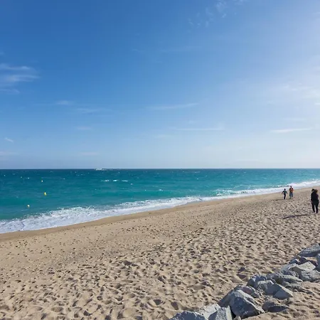 Homeholidaysrentals Balmes - Costa Barcelona Apartment *